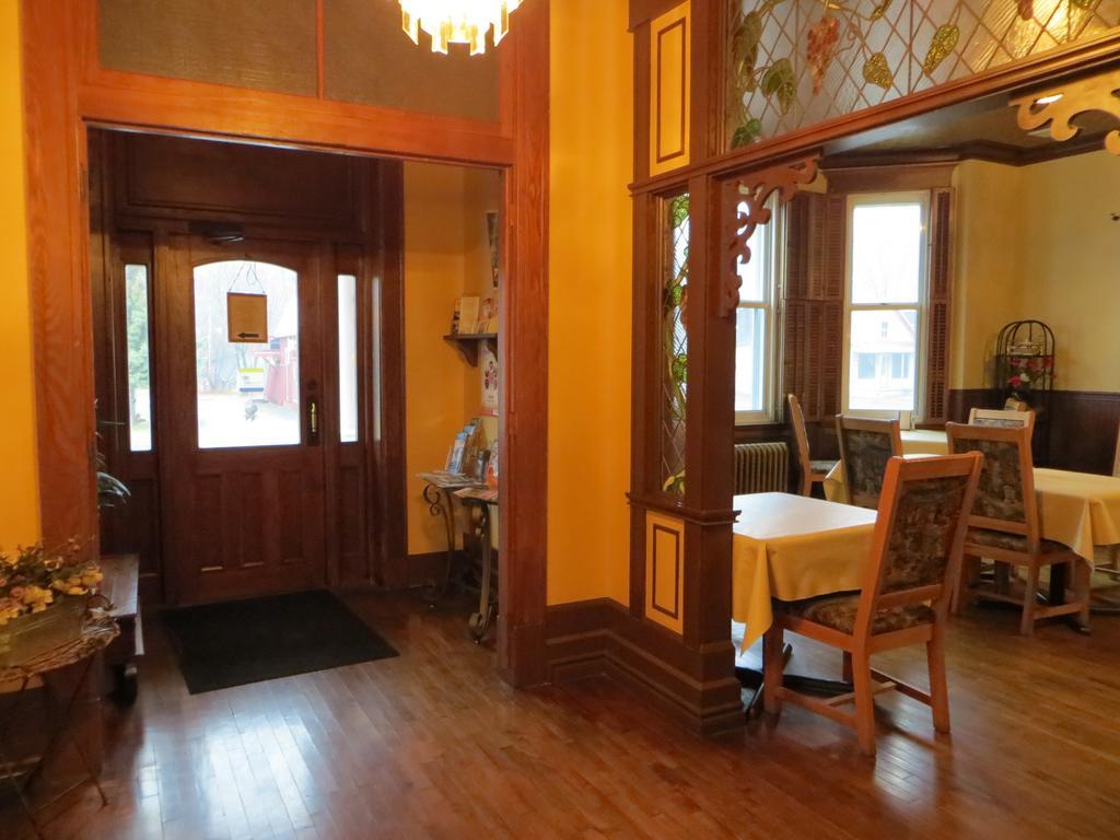 Auberge מונטהבלו מראה חיצוני תמונה