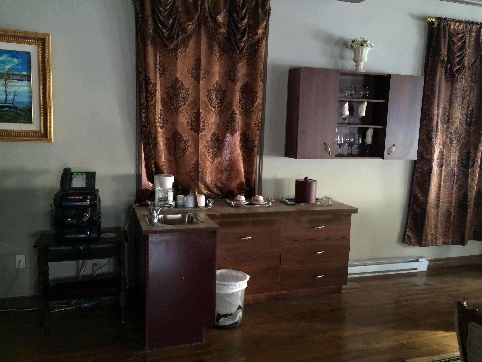 Auberge מונטהבלו מראה חיצוני תמונה